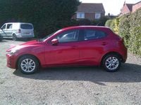 Używany Mazda 2 2016 Czerwony Hatchback