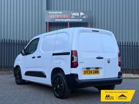 Used Vauxhall Combo S 100 HP (73 kW) 2024 White MPV