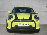 Usado Mini Cooper Classic 134 HP (98 kW) 2023 Amarelo Citadino