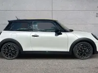 Used Mini Cooper S Hatch 201 HP (147 kW) 2025 White Hatchback