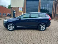 Usado Volvo XC60 SE Lux 220 HP (161 kW) 2016 Azul SUV