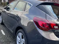 Käytetty Vauxhall Astra SRi 115 HP (84 kW) 2015 Harmaa Viistoperä