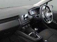 Gebraucht Renault Clio V Play 100 PS (73 kW) 2020 Weiß Kleinwagen