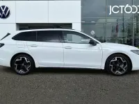 Used VW Passat R-line 150 HP (110 kW) 2024 White Estate