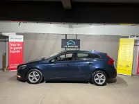 Used Volvo V40 115 HP (84 kW) 2013 Blue Hatchback