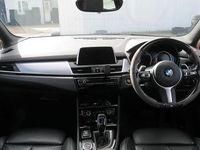 Begagnad BMW 220 M Sport 2018 Silver Halvkombi