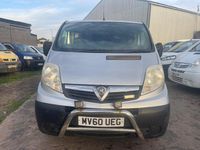 Second-hand Vauxhall Vivaro 90 CP (66 kW) 2010 Argintiu Monovolum