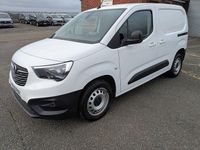 Used Vauxhall Combo 130 HP (95 kW) 2022 White MPV