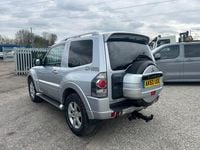 Used Mitsubishi Shogun Warrior 197 HP (144 kW) 2010 Silver SUV
