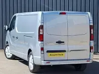 Nowe Renault Trafic 2025 Biały Minivan