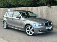 Usado BMW 118 Sport Line 143 CV (105 kW) 2011 Gris Utilitario