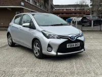 Used Toyota Yaris 101 HP (74 kW) 2014 Silver Hatchback