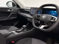 New MG HS SE 2025 Metallic  white pearl SUV