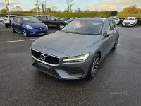 Begagnad Volvo V60 Momentum 2021 Grå Kombi