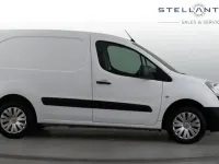 Używany Citroën Berlingo 100 KM (73 kW) 2017 Biały Minivan