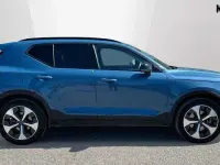Usado Volvo XC40 Ultimate 194 HP (142 kW) 2023 Azul SUV