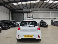 Used Hyundai i10 Advanced 63 HP (46 kW) 2025 White Hatchback