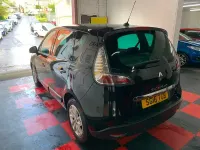 Begagnad Renault Scénic III Dynamique 110 HK (80 kW) 2016 Svart Minibuss