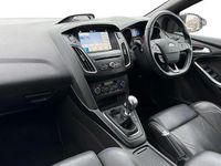 Used Ford Focus ST 185 HP (136 kW) 2016 Black Hatchback