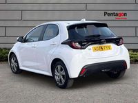 Usata Toyota Yaris Hybrid 113 CV (83 kW) 2024 Bianco Utilitaria