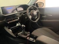 Used Peugeot 208 Allure 101 HP (74 kW) 2025 Hatchback