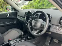 Usado Mini Cooper Countryman Classic 134 CV (98 kW) 2022 Negro SUV
