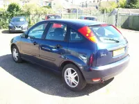 Używany Ford Focus Zetec 2004 Niebieski Hatchback