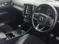 Used Volvo XC40 R-Design 163 HP (119 kW) 2021 White SUV