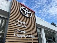 Used Toyota Corolla 138 HP (101 kW) 2025 Black Hatchback