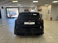 Used Ford Focus ST 250 HP (183 kW) 2016 Black Hatchback