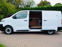 Used Citroën Dispatch 142 HP (104 kW) 2022 White MPV