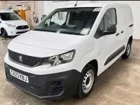 Used Peugeot Partner Premium 100 HP (73 kW) 2023 White MPV