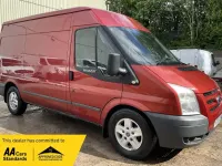 Usado Ford Transit Limited 140 CV (102 kW) 2010 Rojo Van