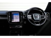 Used Volvo XC40 R-Design Pro 2020 White SUV