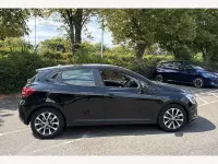 Used Renault Clio Iconic 140 HP (102 kW) 2022 Metallic  diamond black  Hatchback