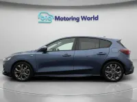 Używany Ford Focus ST-Line 125 KM (91 kW) 2024 Niebieski Hatchback