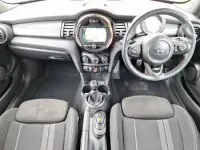 Usado Mini Cooper 136 CV (100 kW) 2018 Rojo Utilitario