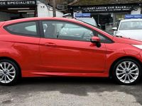 Used Ford Fiesta Zetec 125 HP (91 kW) 2014 Red Hatchback