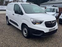 Used Vauxhall Combo Edition 100 HP (73 kW) 2020 White MPV