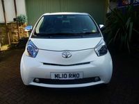 Used Toyota iQ 98 HP (72 kW) 2010 White Hatchback