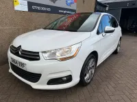 Used Citroën C4 SELECTION 114 HP (83 kW) 2014 White Hatchback