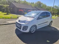 Używany Citroën C1 Platinum 68 KM (50 kW) 2014 Biały Hatchback