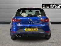 Begagnad Seat Leon FR 150 HK (110 kW) 2019 Blå Halvkombi