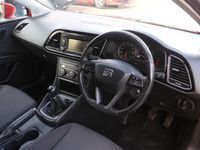 Used Seat Leon SE 140 HP (102 kW) 2014 Red Hatchback