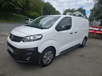 Used Vauxhall Vivaro Edition 100 HP (73 kW) 2019 White MPV