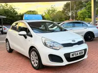Used Kia Rio 2015 White Hatchback