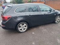 Used Vauxhall Astra SRi 165 HP (121 kW) 2013 Black Estate