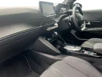 Used Peugeot 208 GT 101 HP (74 kW) 2023 White Hatchback