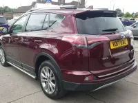 Used Toyota RAV4 197 HP (144 kW) 2017 Red SUV