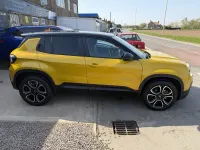 Used Jeep Avenger Summit 100 HP (73 kW) 2025 Yellow SUV
